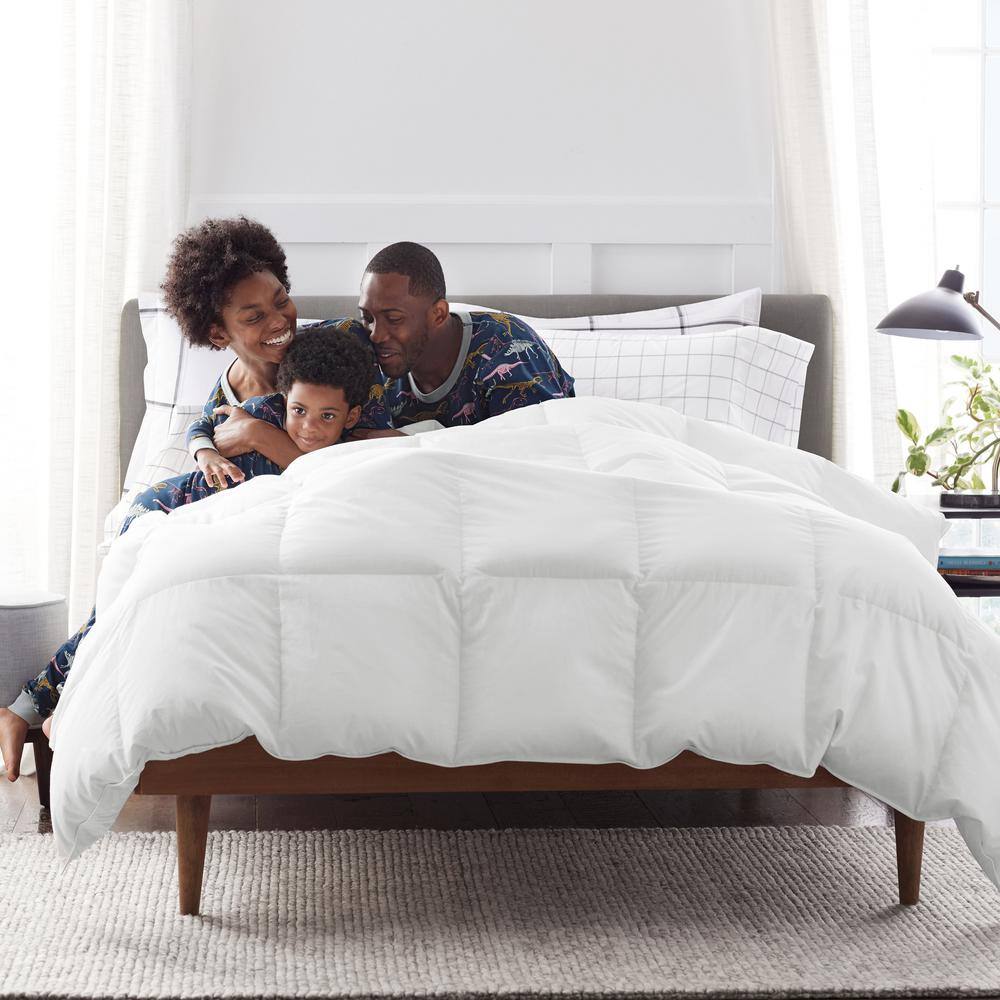 The Company Store Legends Hotel LoftAIRE Ultra Alberta Extra Warmth White King Alternative Down Comforter