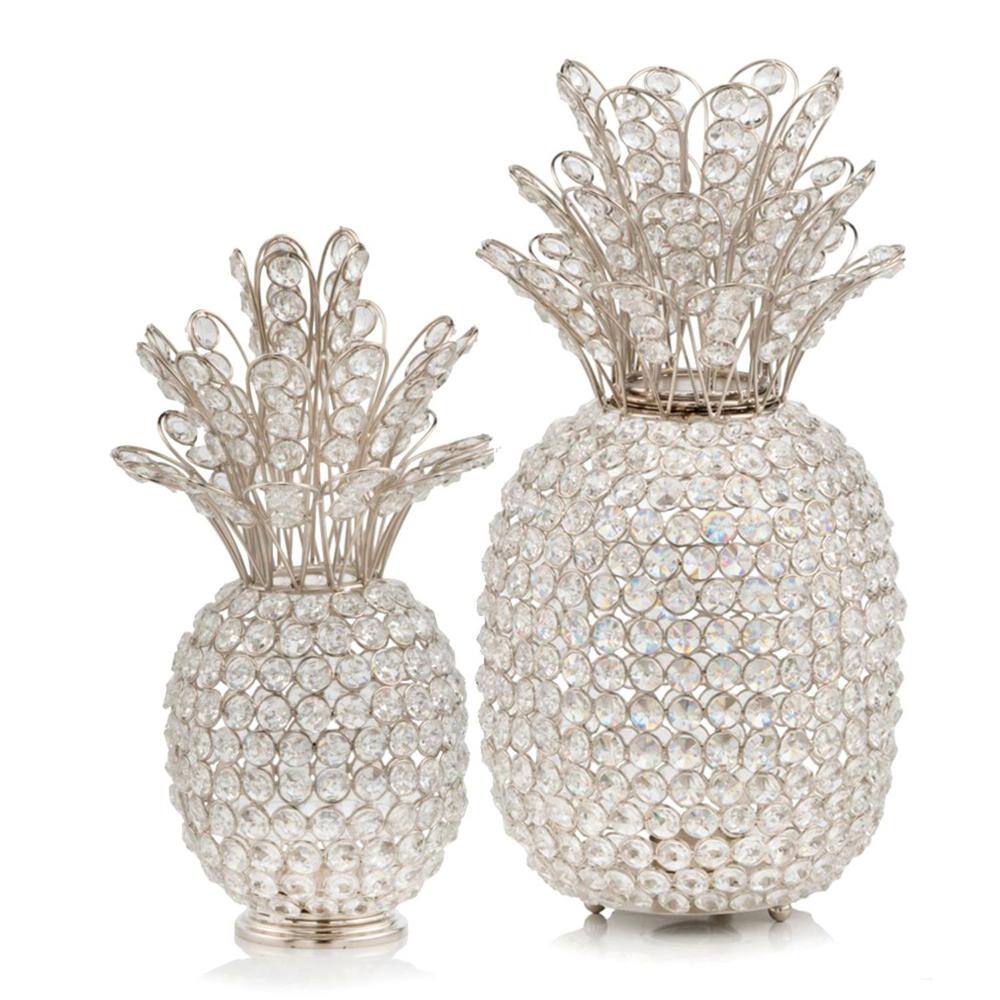 HomeRoots 12.5 in. Silver/Clear Iron Unthemed Centerpiece